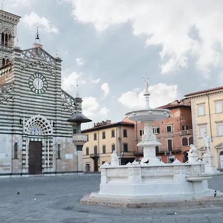 Lippi's House In Piazza Duomo 普拉托