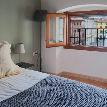 Lippi's House In Piazza Duomo Prato (Prato)